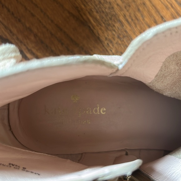 KATE SPADE BELLVILLE FLORAL EMBROIDERED TAN SUEDE DESERT BOOTS SIZE 9.5 - Picture 9 of 10
